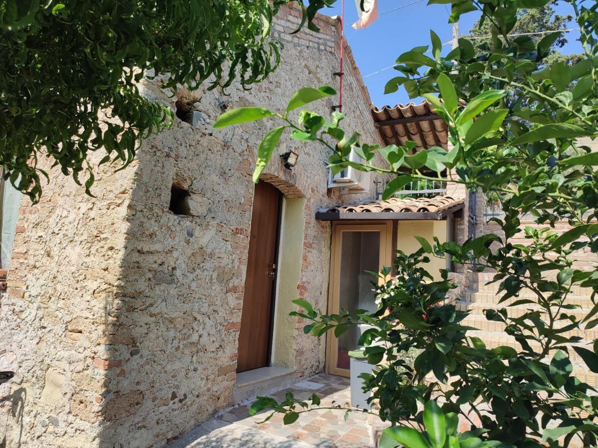 Il Giardino Dei Semplici B&B Caulonia Luaran gambar